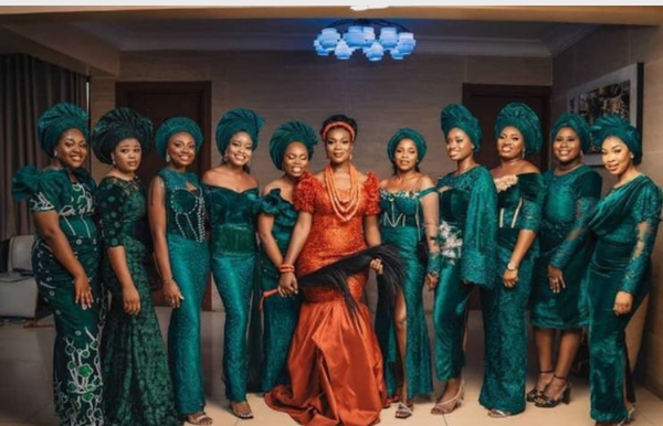 Women Asoebi